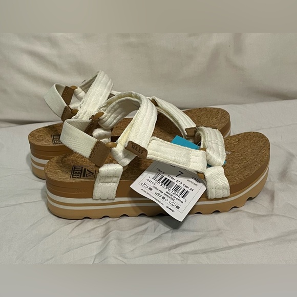 REEF CUSHION REM HI size 7 in white - Picture 2 of 6